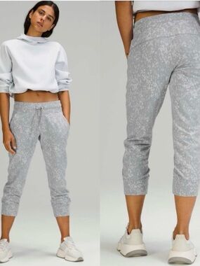 lululemon athletica Light Gray Cropped Jogger Capris